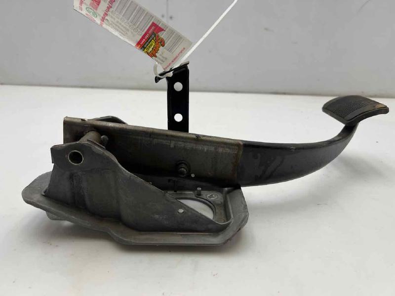 2017 Jeep Grand Cherokee Brake Pedal