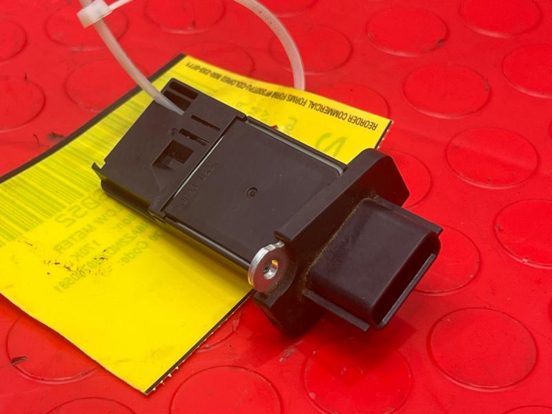 2011 Infiniti QX56 Air Flow Meter
