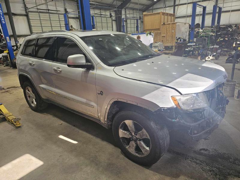2012 Jeep Grand Cherokee Center Pillar