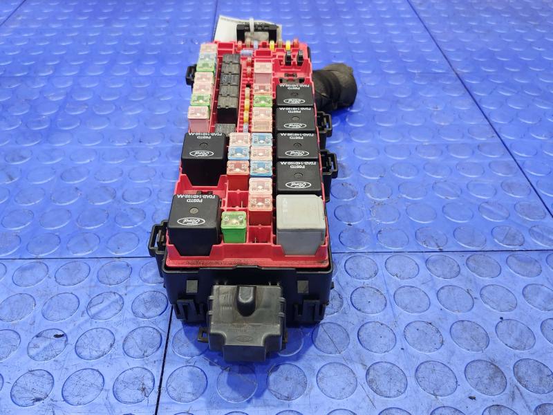 2008 Ford F-250 Super Duty Engine Fuse Box