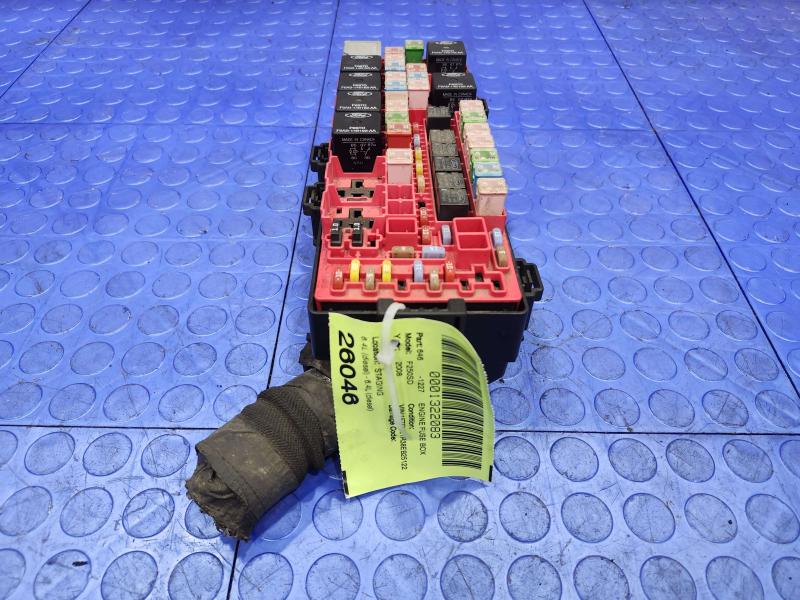 2008 Ford F-250 Super Duty Engine Fuse Box