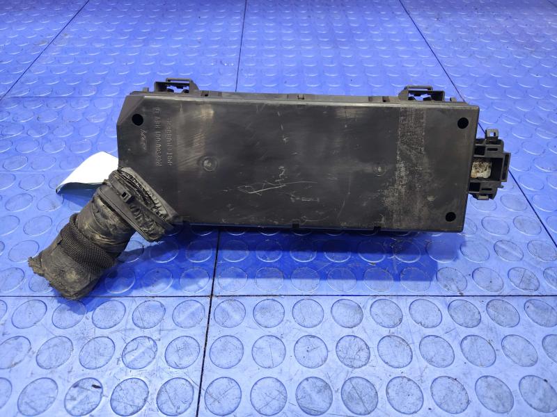 2008 Ford F-250 Super Duty Engine Fuse Box