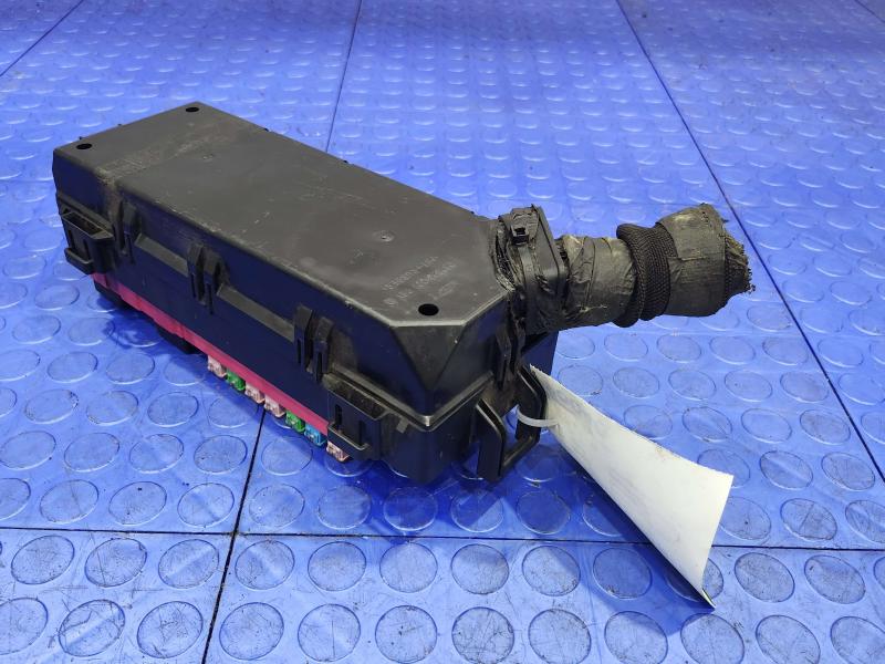 2008 Ford F-250 Super Duty Engine Fuse Box