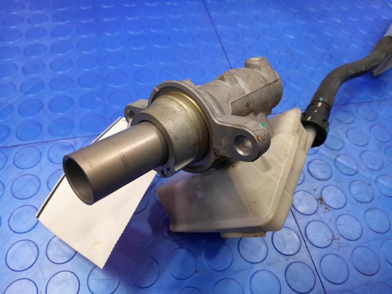 2013-2019 Ford Escape Brake Master Cylinder Assembly Genuine OEM EV6Z2140A