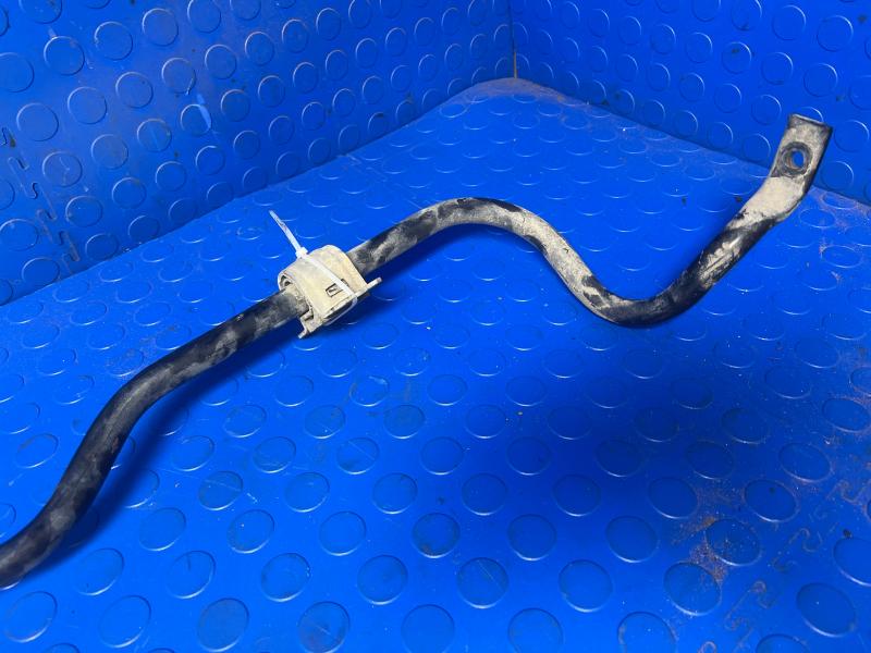 2010-2016 Buick Lacrosse Rear Stabilizer Bar Swaybar Genuine OEM Part 13281795