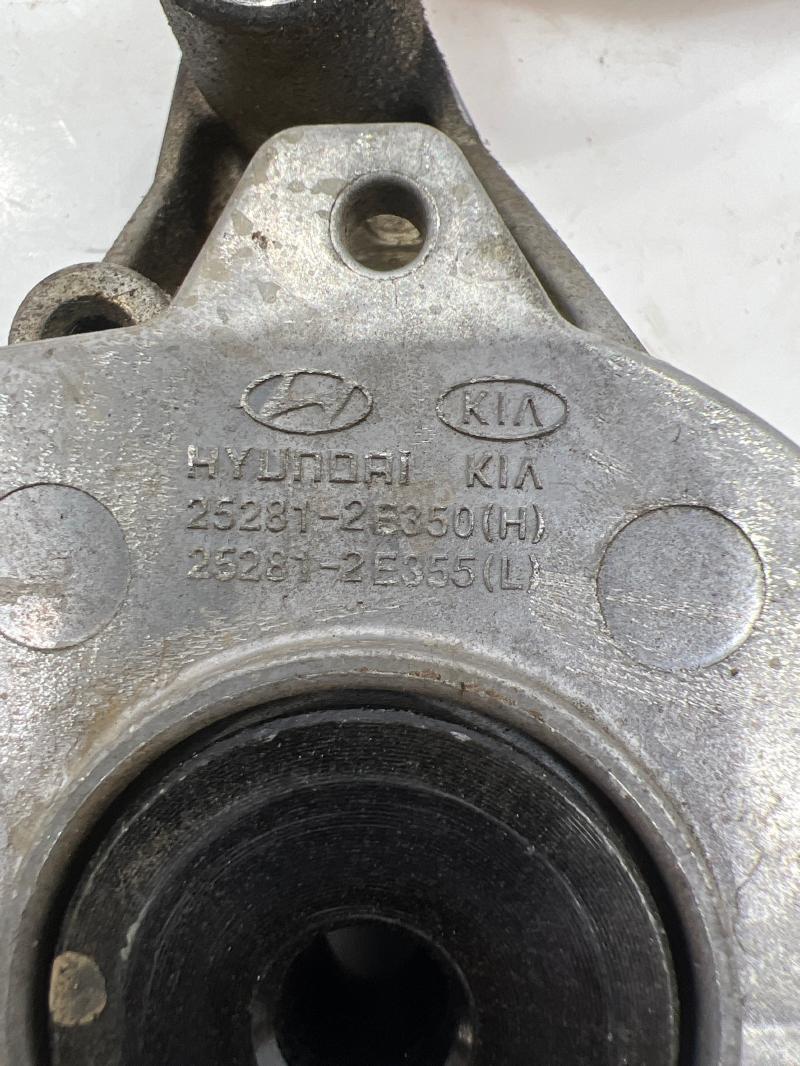 2017 Hyundai Elantra Engine Belt Tensioner
