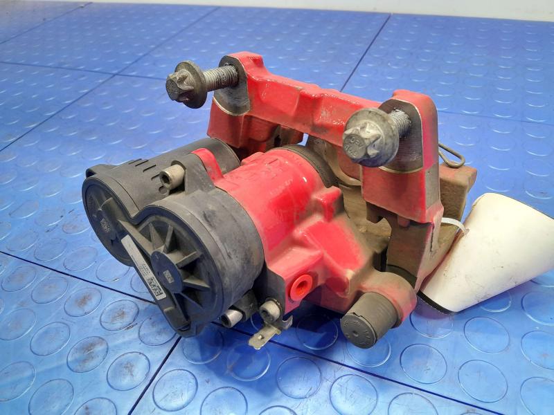2018 Maserati Ghibli Caliper