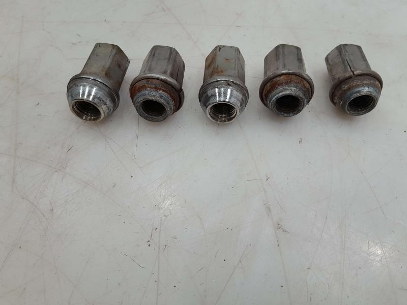 2014 Chevrolet Equinox Lug Nuts