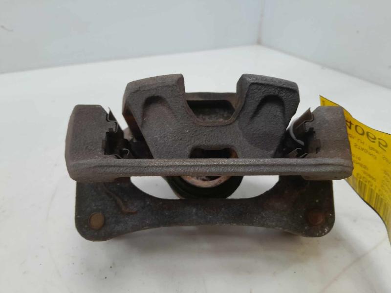 2016 Genesis Genesis Caliper