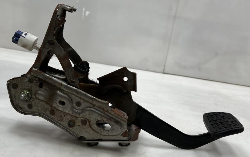 2007 Toyota Camry Brake Pedal