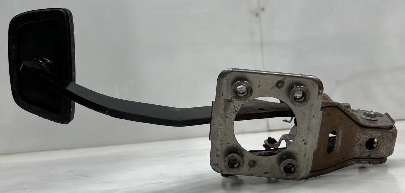 2007 Toyota Camry Brake Pedal