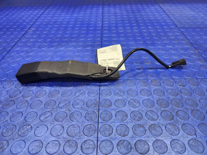 2004 Ford Explorer Front Seat Belt