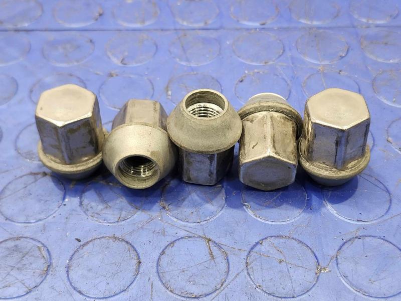 2019 Jaguar F-Pace Lug Nuts