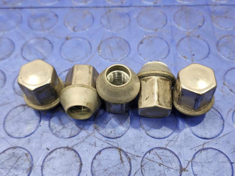 2019 Jaguar F-Pace Lug Nuts