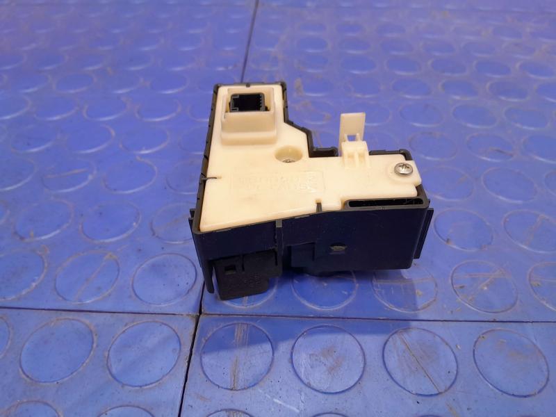 2010-2011 Toyota Prius Hazard Light Control Switch Genuine OEM 8401247021