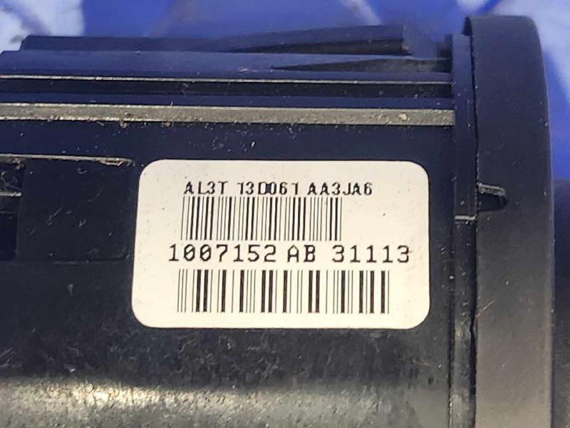 2011 Ford F-250 Super Duty Headlight Switch (Dash Mtd)
