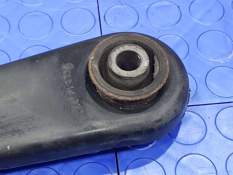 2015 GMC Yukon XL Track/Watts Linkage