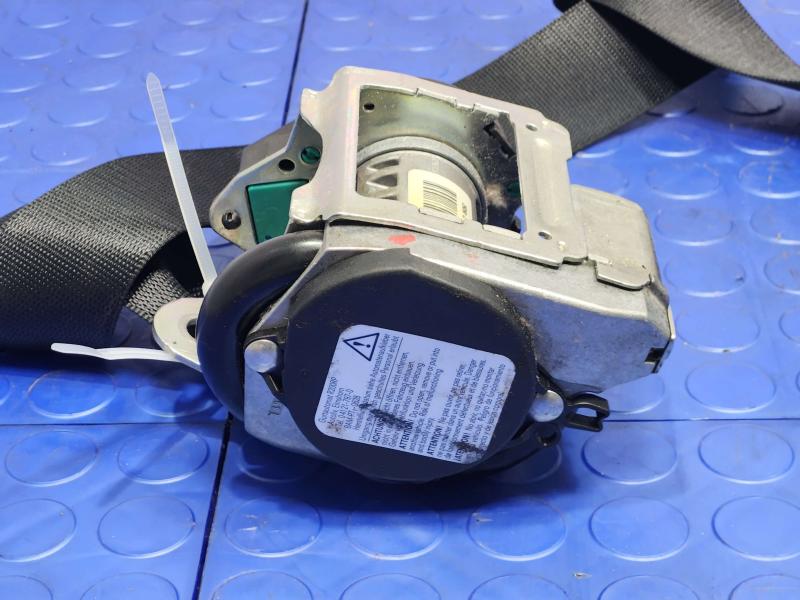 2006 Mercedes CLS-Class Front Seat Belt