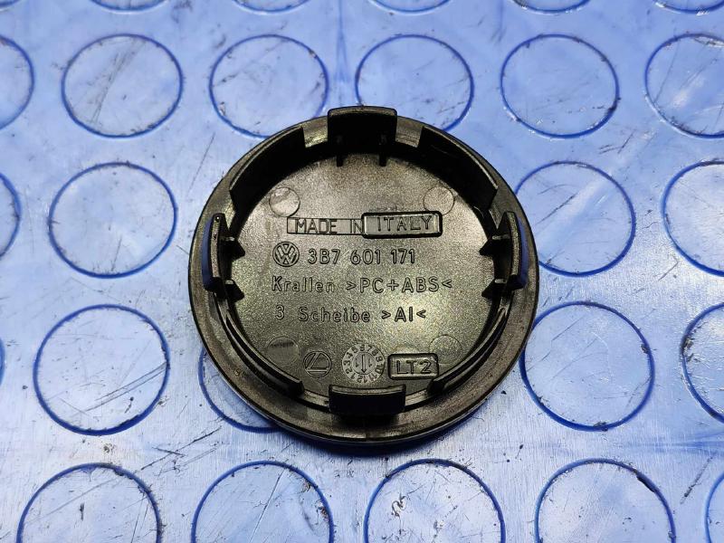 2012 Volkswagen Jetta Center Cap