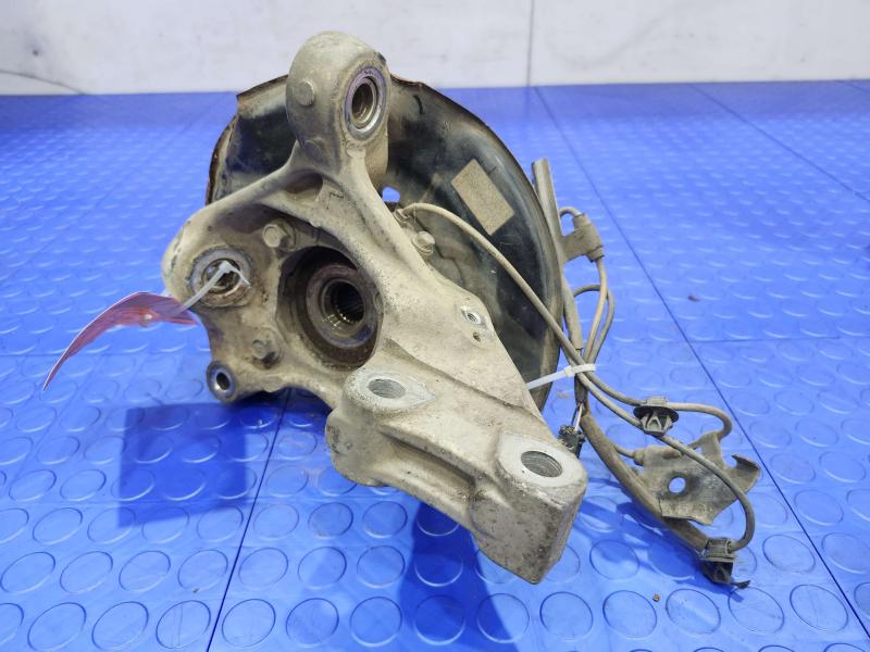 2010 Toyota Prius Spindle Knuckle Front
