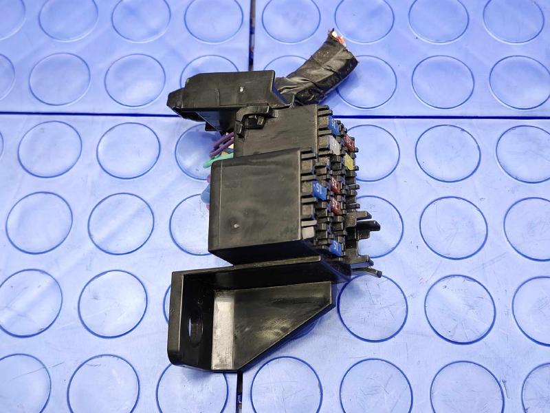 2019 Toyota Yaris Cabin Fuse Box