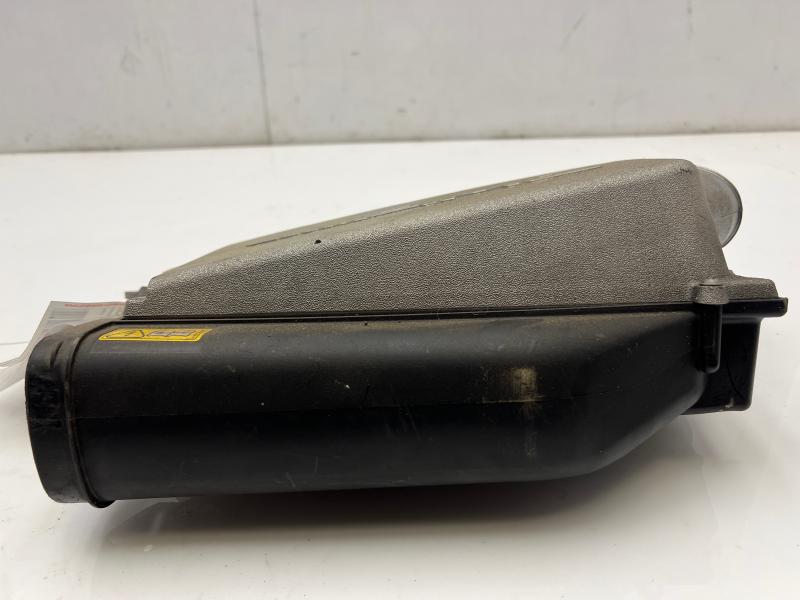 2007 - 2011 Mercedes E63 AMG W212 Air Cleaner Box LH Driver Side OEM 1560920303 1560940506