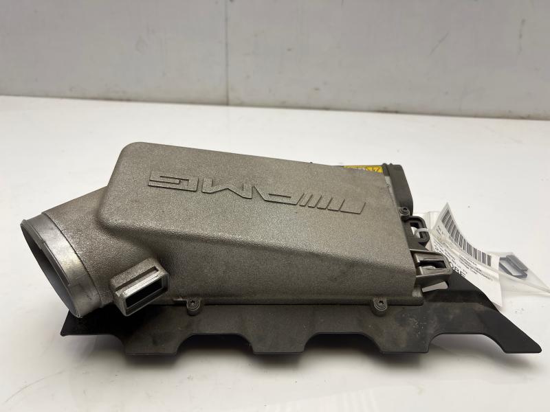 2007 - 2011 Mercedes E63 AMG W212 Air Cleaner Box LH Driver Side OEM 1560920303 1560940506