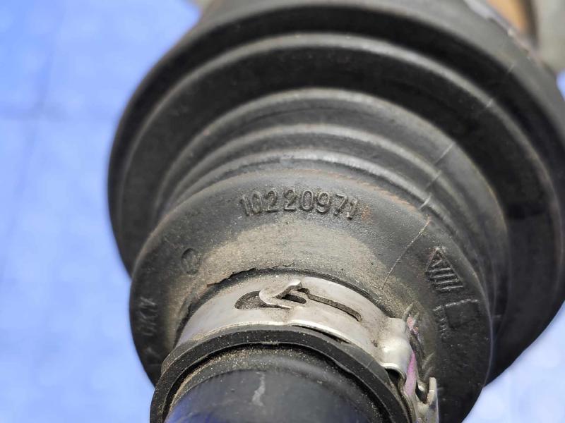 2017-2019 Volvo S90 FWD Front CV Drive Axle Right Passenger Side OEM 31437648,RH