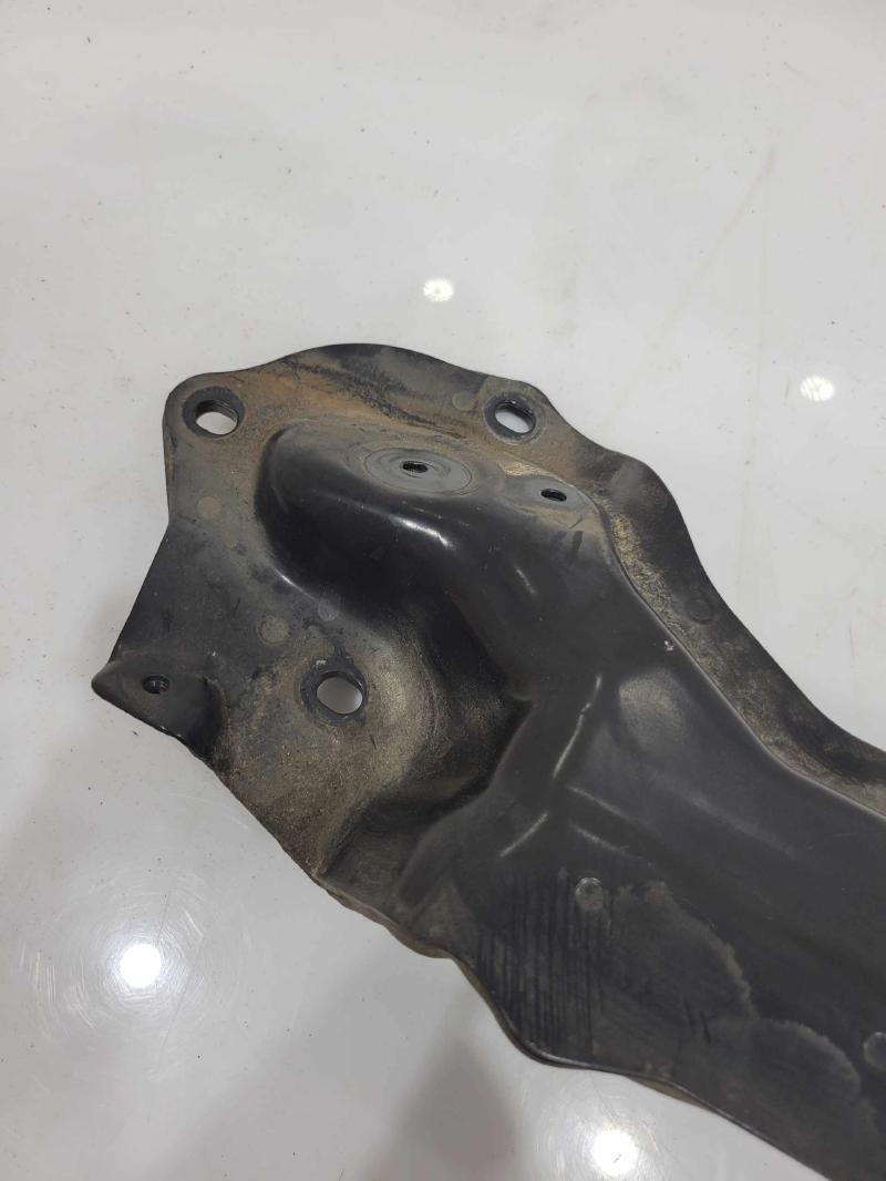 2013 - 2019 Ford Escape Strut Tower Brace Support Bar OEM AV6116H004AC