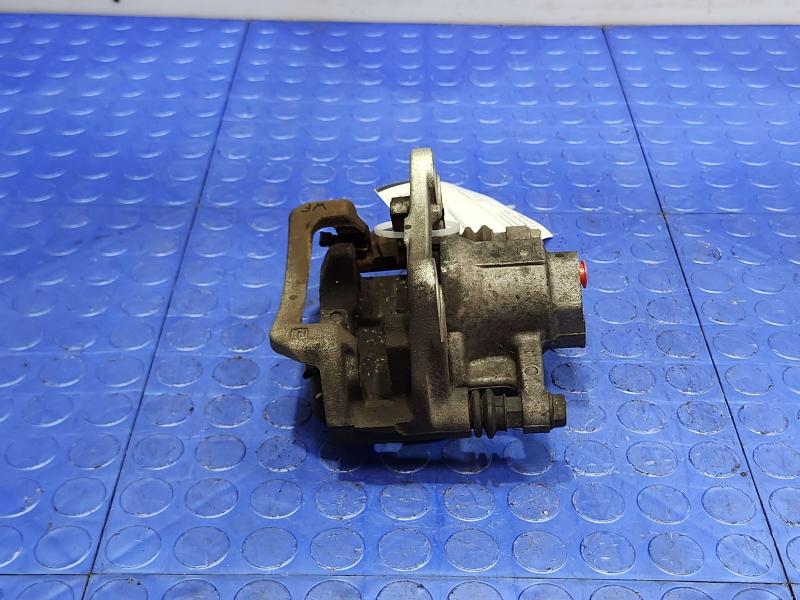 2018 Toyota Highlander Caliper