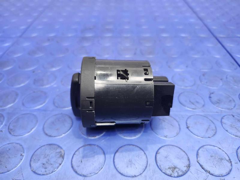 2015 Dodge Journey Headlight Switch (Dash Mtd)