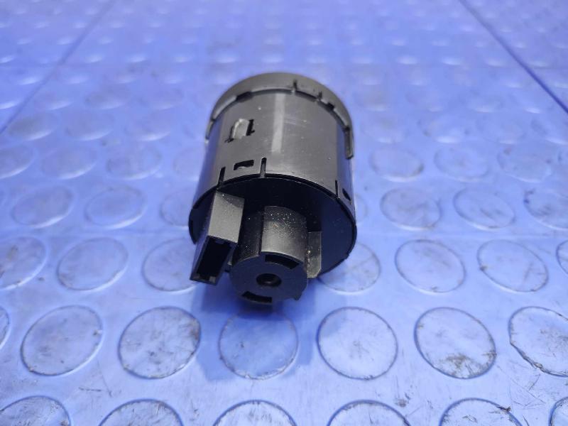 2015 Dodge Journey Headlight Switch (Dash Mtd)