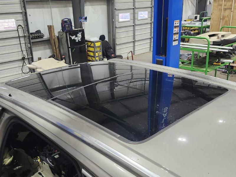 2017 Audi Q7 Roof Glass (Glass Only)