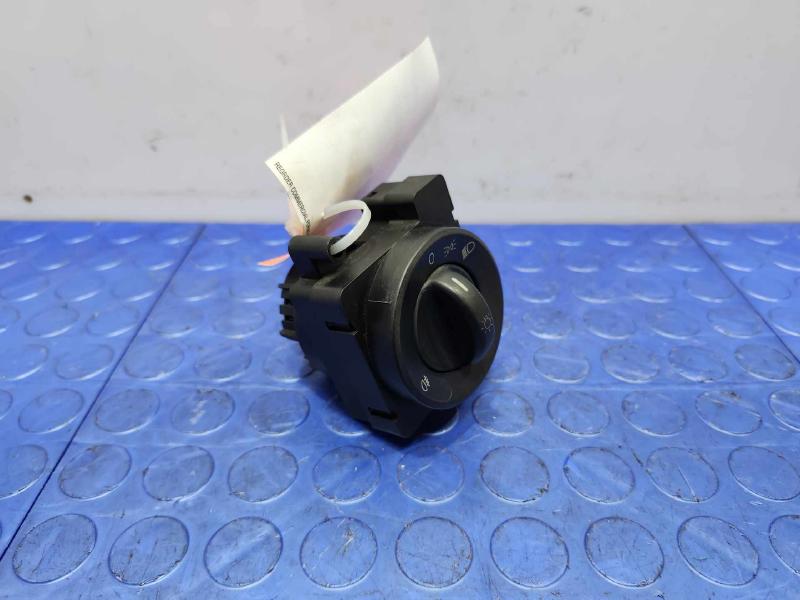 2014 Mercedes Sprinter Headlight Switch (Dash Mtd)