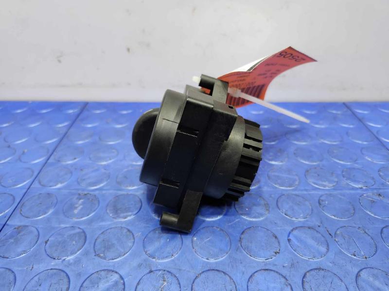 2014 Mercedes Sprinter Headlight Switch (Dash Mtd)