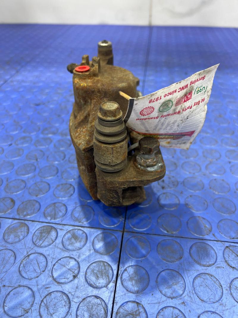 1986 1987 Honda Accord Front Brake Caliper with Bracket RH Passenger Side OEM 45210SC0A13