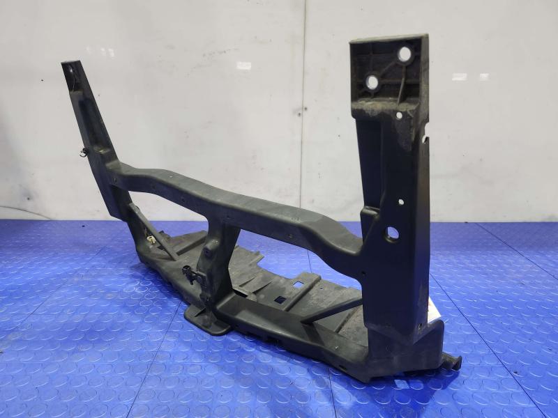 2017 Chrysler 200 Radiator Support