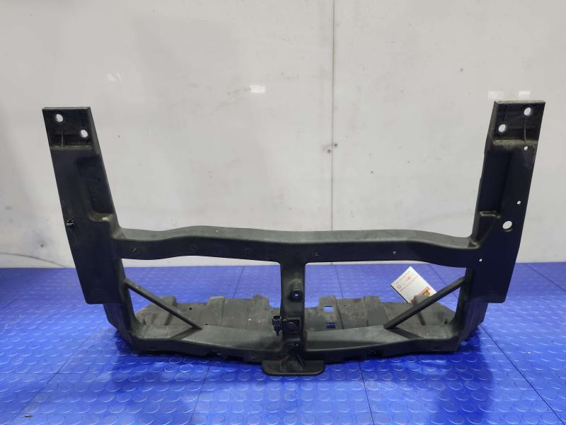 2017 Chrysler 200 Radiator Support