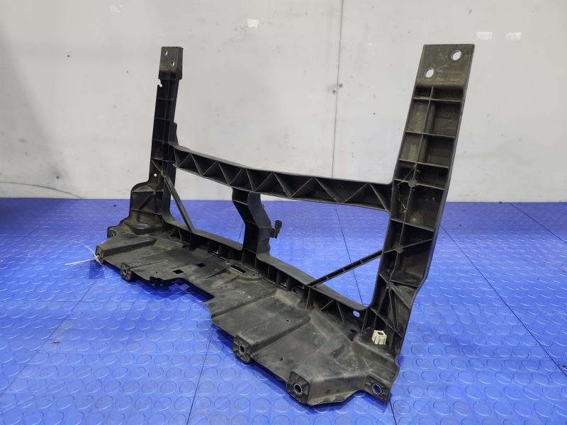2017 Chrysler 200 Radiator Support