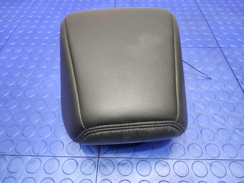 2017 Nissan Maxima Headrest
