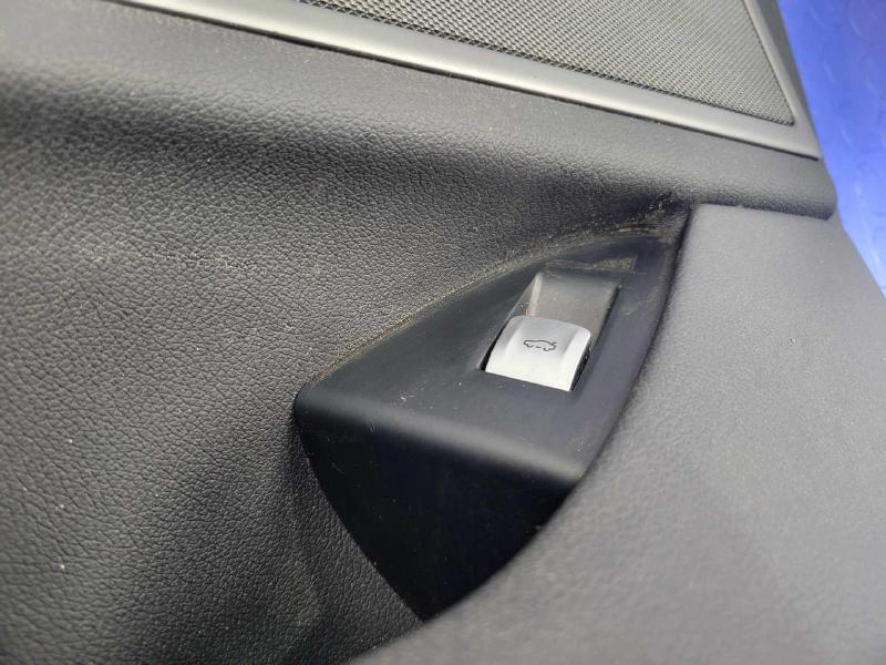2018 BMW 740I Front Door Trim Panel