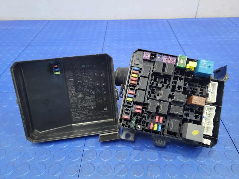 2016-2017 Mitsubishi Lancer Engine Fuse Box Relay Junction Block OEM 8565A266