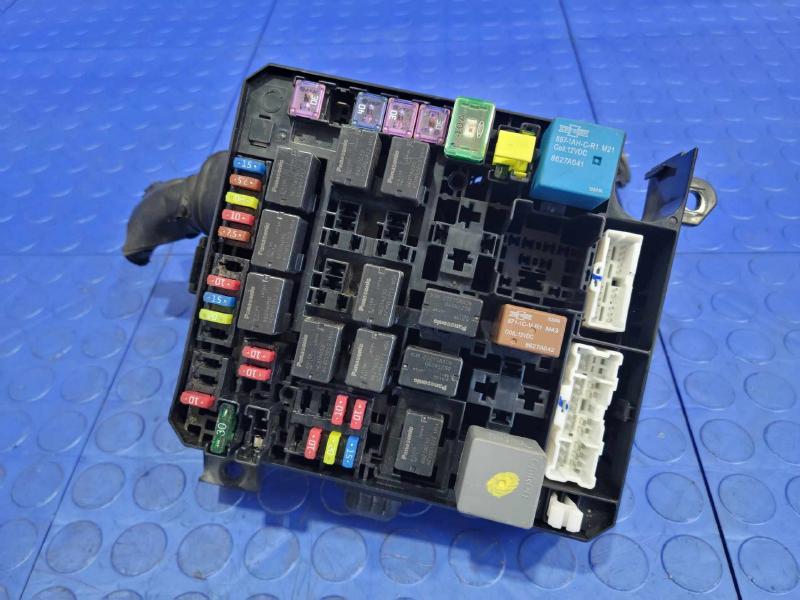 2016-2017 Mitsubishi Lancer Engine Fuse Box Relay Junction Block OEM 8565A266