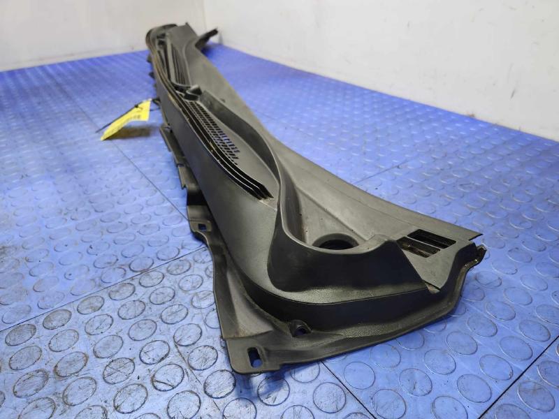 2015-2019 Subaru Outback Subaru Legacy Cowl Grille Genuine OEM 91419AL05B