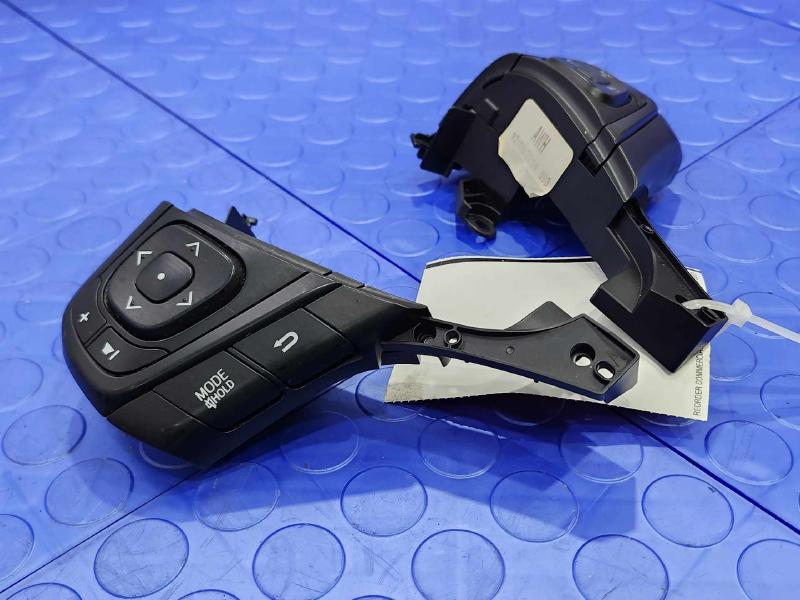 2015 Toyota Camry LE Steering Wheel Cruise Radio Switches OEM 84250-06550