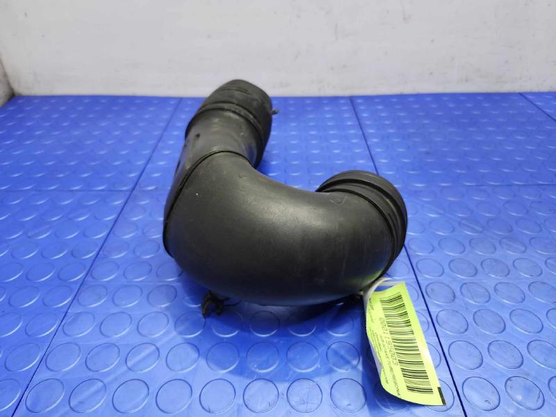 2011 Volkswagen Touareg Air Intake Tube/Resonator