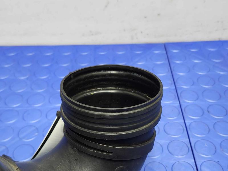 2011 Volkswagen Touareg Air Intake Tube/Resonator