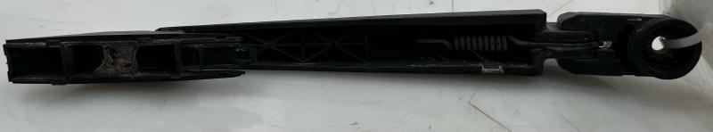 2001 - 2005 Toyota Rav4 Back Glass Wiper Arm OEM 8524142040