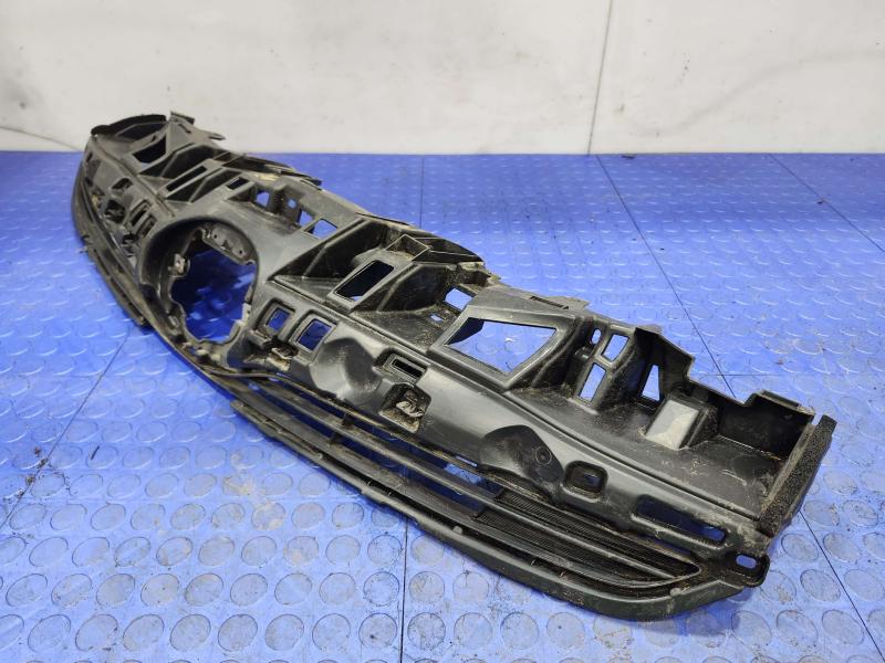 2017 Toyota Prius Grille