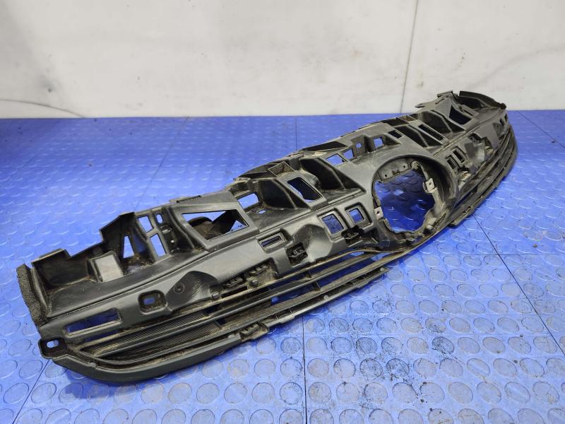 2017 Toyota Prius Grille